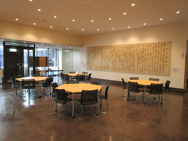 集会室の前のロビー
