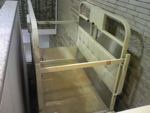 ステップリフト