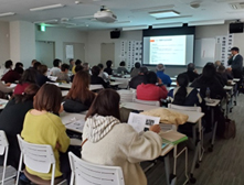 ���ɒn��l���[�����i�ψ���