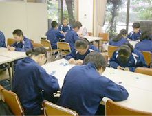 �g���C���E�B�[�N