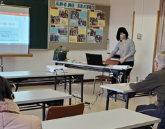 ���𗧂��u���i�n�摍���Z���^�[�앐�ɔV���j