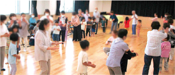 高齢者とこどもたちの世代間交流